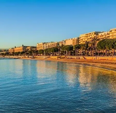 Appart hôtel Abc Riviera Vacation *